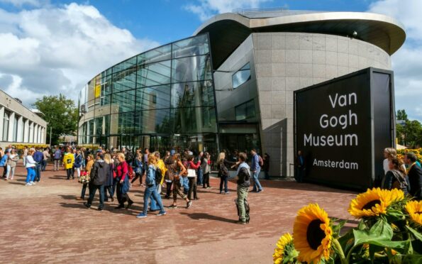Tourist Attractions in Amsterdam Tourist Attractions in Amsterdam