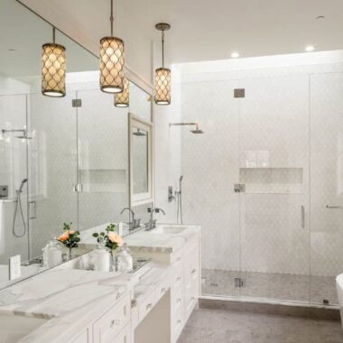 Luxurious Chandelier Ideas for Small Bathrooms You’ll Love